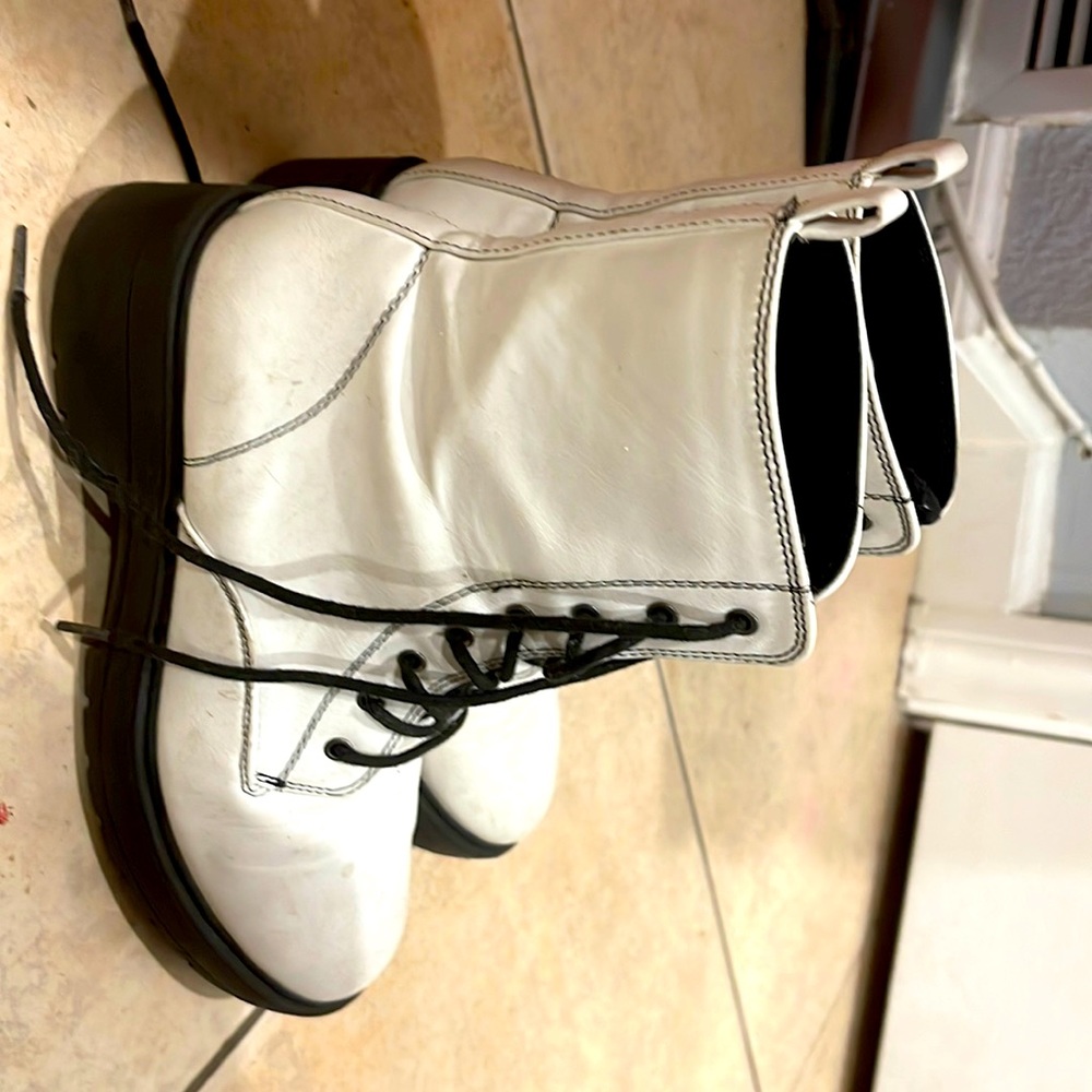 Forever 21 high heeled shoes